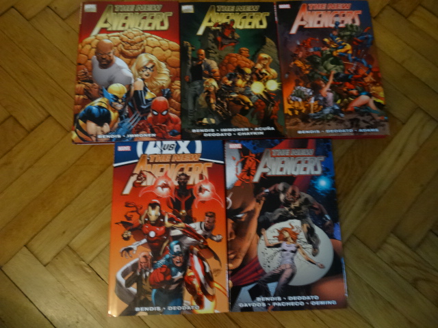 New Avengers - 5 Volumes.  first Edition - Bendis, Brian Michael and Stuart Immonen