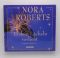 In dein Lächeln verliebt [4 CDs].  Gelesen von Gerd Alzen. Auflage: gekürzte Fassung. - Nora Roberts