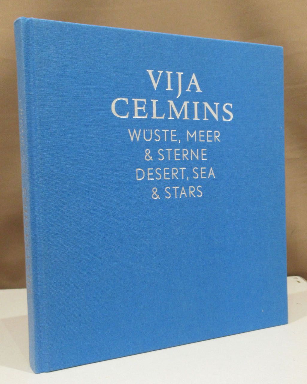Wüste, Meer & Sterne. Desert , sea & stars. Herausgegeben von Julia Friedrich. - Celmins, Vija.