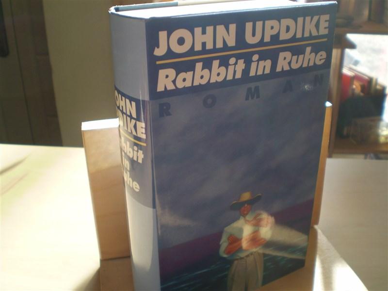 Updike, John. RABBIT IN RUHE. Roman. Deutsch von Maria Carlsson.