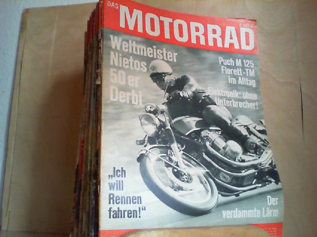 MOTORRAD - Pietsch, Paul (Hrsg.): Das Motorrad. 22. Jahrgang, 1970. Hefte 1-26 (Heft 25 fehlt). DAZU: Heft 23, 25, 26 von 1969. DAZU: Heft 1-3, 7-8, 11-15, 17, 19-26 von 1971.