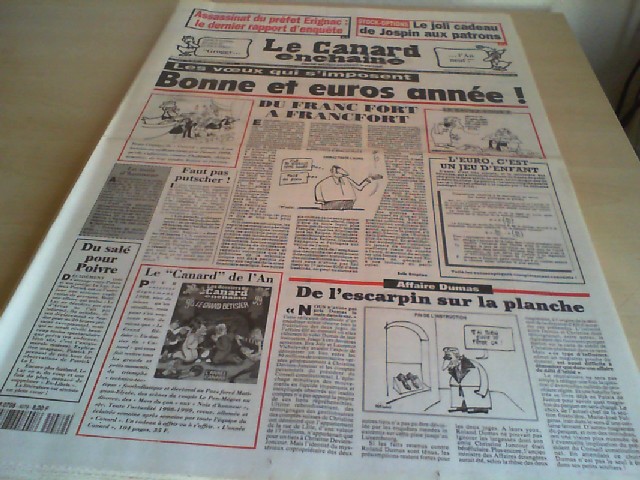  Le Canard enchaine' 1998. Journal satirique paraissant le mercredi.  KOMPLETT. No. 4028 - 4079. 7. 1. - 30. 12. 1998.
