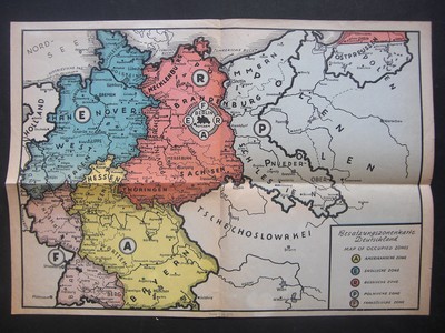  Besatzungszonenkarte Deutschland. Map of occupied Zones.