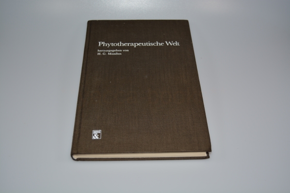 Menen, Hans Georg (Hrsg.)  Phytotherapeutische Welt : mit 5 Original-Beitrge und 41 Monographien. hrsg. von H. G. Menssen 
