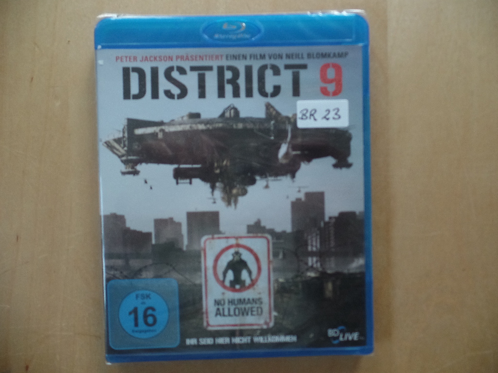 Copley, Sharlto, Jason Cope und Nathalie Boltt:  District 9 [Blu-ray] 