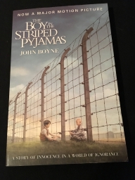 Boyne, John: The boy in the striped pyjamas.