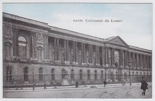  Paris. Colonnade du Louvre