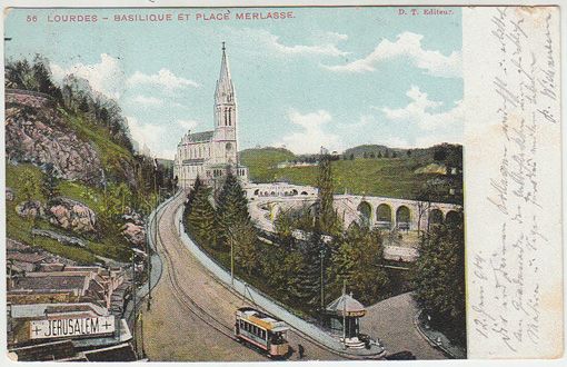  Lourdes - Basilique et place Merlasse.