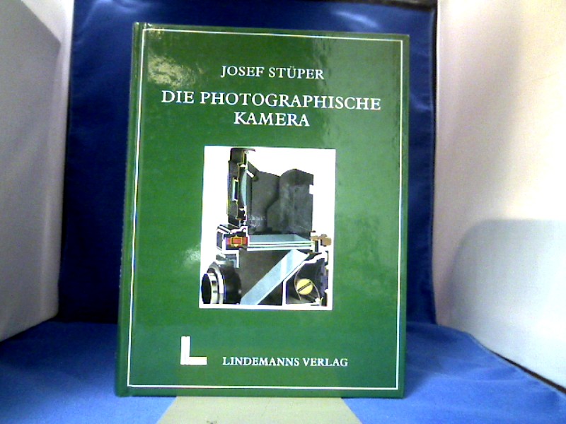 Die photographische Kamera. Die wissenschaftliche und angewandte Photographie, 2. Band. Reprint der Ausgabe Wien, Springer 1962. - Stüper, Josef.